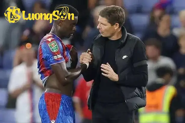 Trung vệ người anh vẫn là trụ cột trong sơ đồ của hlv Oliver Glasner tại Crystal Palace